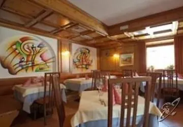 Hotel Krone 3*